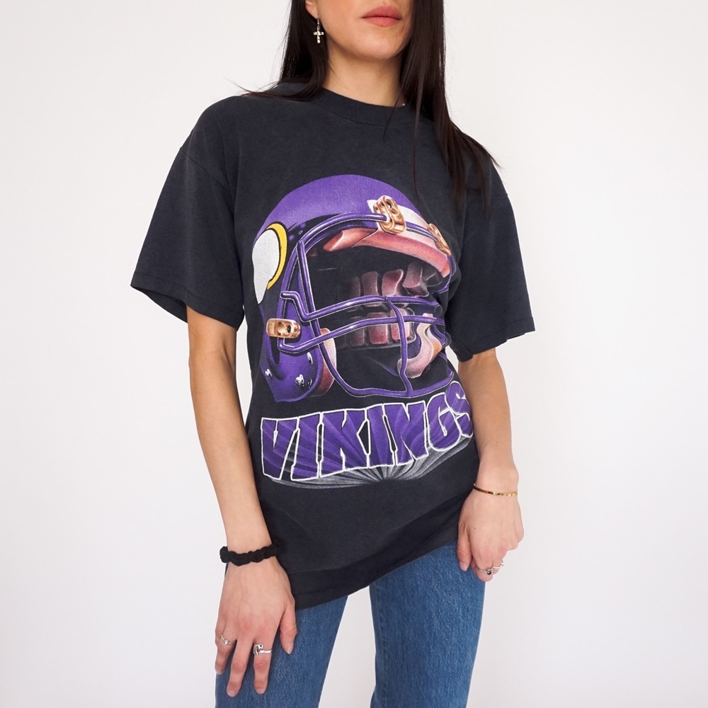 90s Vintage Minnesota Vikings Graphic T-shirt